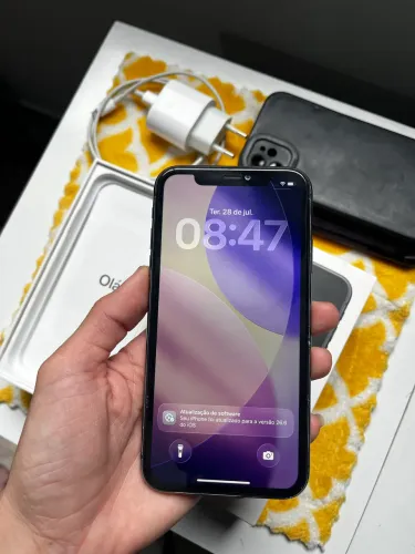 iPhone 11 64GB c/ Caixa e Carregador original Apple