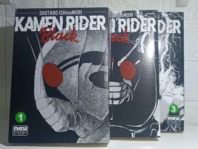 Kamen Rider Black lote 3 mangás