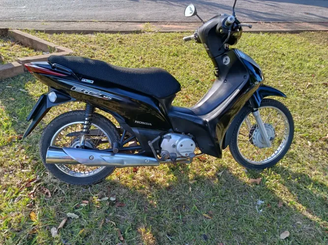 Vendo ou troco biz 125 es 2013 