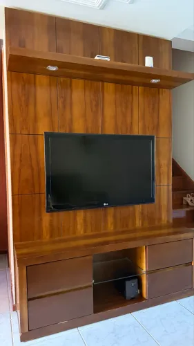 Painel e Hack TV madeira maciça novo