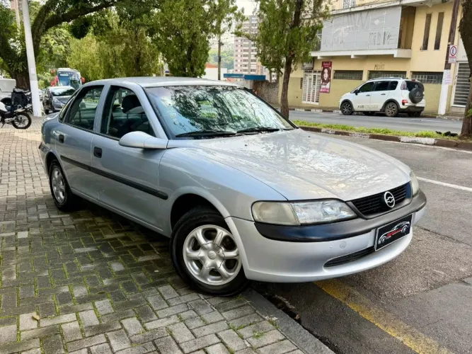 Chevrolet Vectra GL 2.2 / 2.0 MPFI 1998
