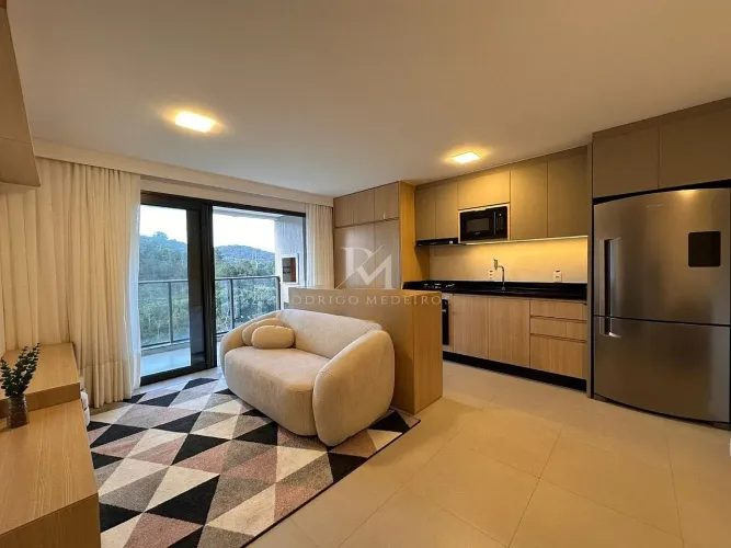 Apartamento mobiliado com 2 suítes na Praia Brava, Itajaí