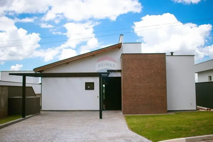Casa em Condomínio para locação com 3 suítes
