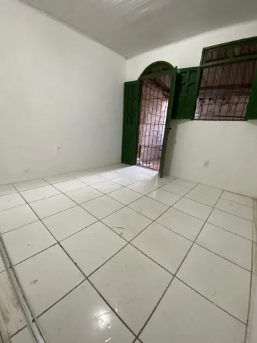 ALUGO OU VENDO CASA 3/4 COM SUÍTE NA VILA PRAIANA