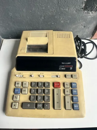 calculadora de mesa Sharp EL-2630 no estado