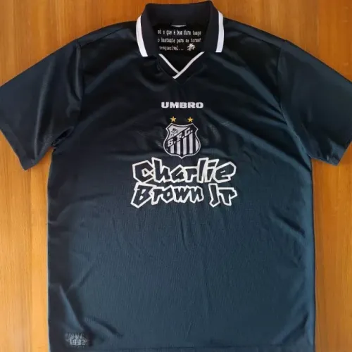 camisa original santos fc collab banda charlie brown jr preta tamanho gg umbro cbjr