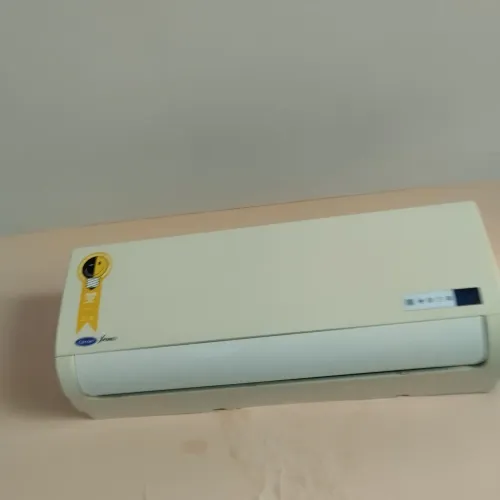 Ar condicionado ótimo estado de 12000 BTUs : com controle remoto, condensadora