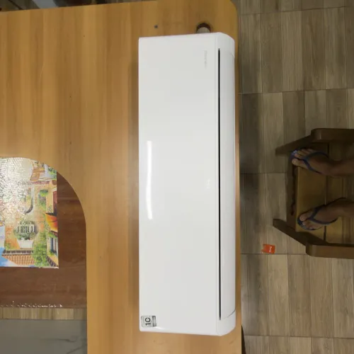 Ar-Condicionado TCL Inverter 18.000 BTUs 220V | Estado de Novo | Completo