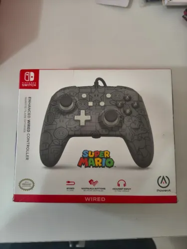 PowerA Enhanced Wired Controller licenciado do Super Mario