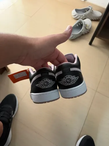 Nike Air Jordan 1 Low SE Iced Lilac Preto
