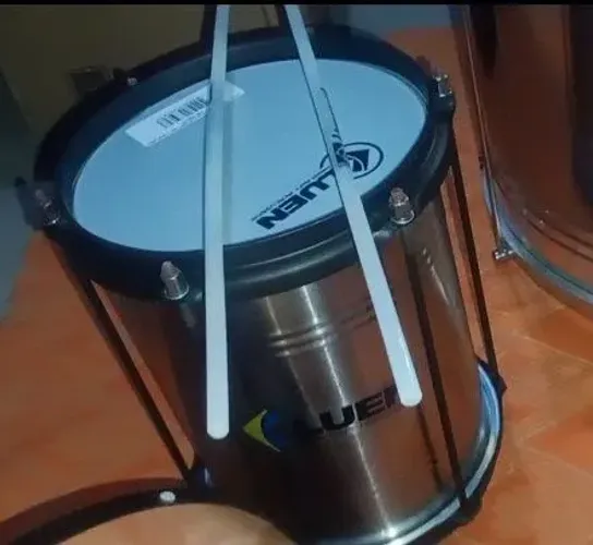 Vendo Bacorinha, Cavaquinho Elétrico.Pandero Marcação, Ganza, Repique de Mão, Tambuin