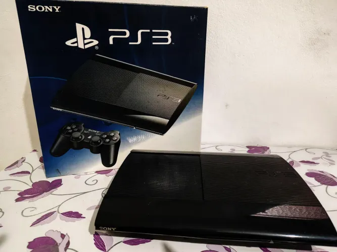 PS3 SUPER SLIM S/ CONTROLE DESBLOQUEADO