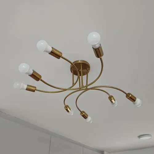 Luminária em metal dourado, pouco uso, linda!