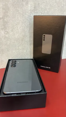 Samsung Galaxy S24 FE 8GB/128GB seminovo (90 dias de garantia) (LOJA FÍSICA)
