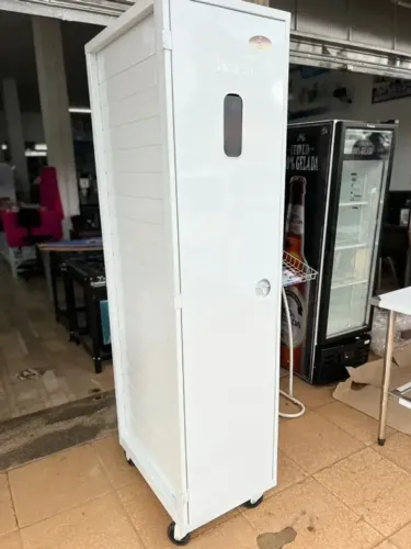 ARMARIO PARA PÃO P/20 BANDEJAS