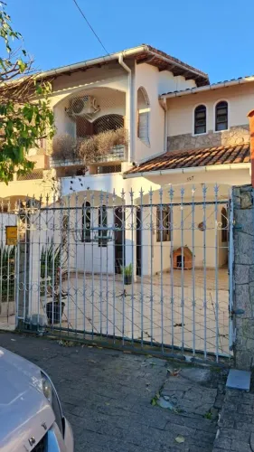 Casa para Venda em Resende, Morada da Colina, 3 dormitórios, 1 suíte, 2 banheiros, 1 vaga