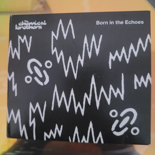 CD The Chemical Brothers - Born in the Echoes (Original)
