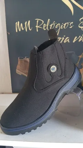 Bota Caterpillar Tam 40 pegar Havan ou posto canaã