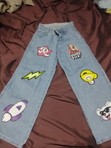 Vende se uma calça infantil Dinz tamanho 8 anos 