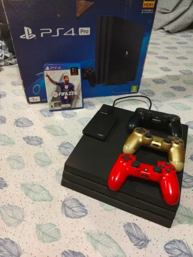 Vendo PS4 pró 1 terá
