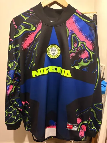 Camisa Nigéria goleiro com etiqueta da loja