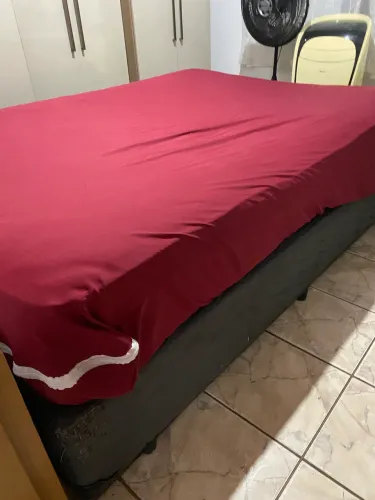 Cama e sofá usado