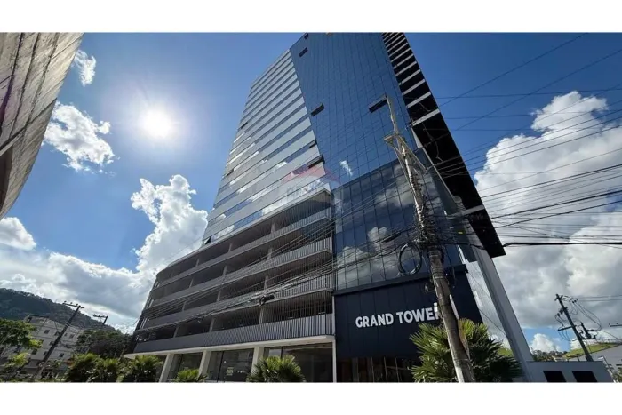 Sala comercial para locação no centro de Juiz de Fora