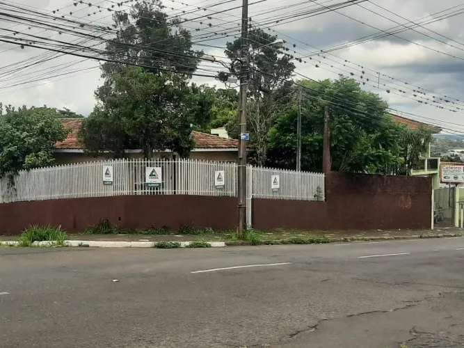 Casa à venda, Rua dos Operários contendo quartos - Olarias, Ponta Grossa