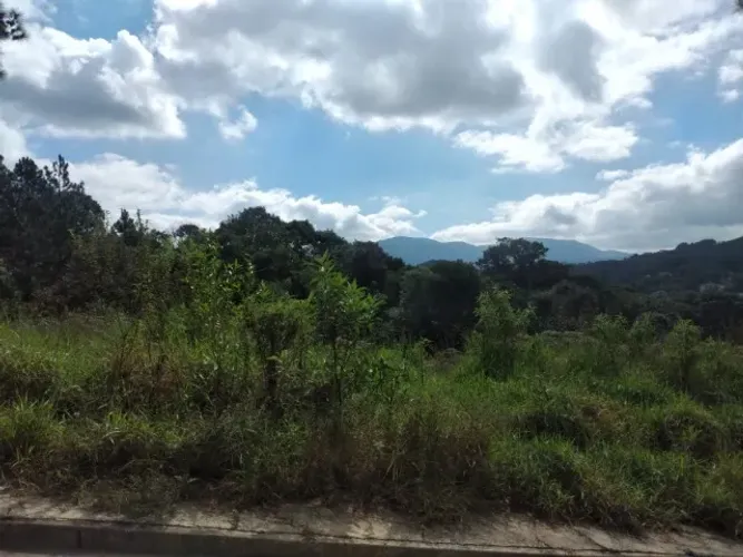 Lindo terreno em Água Azul Guarulhos 2.827m²