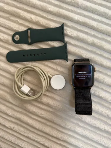 Apple Watch Series 5 44mm gps+celular