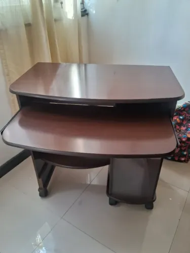 Mesa, escrivaninha usada MDF