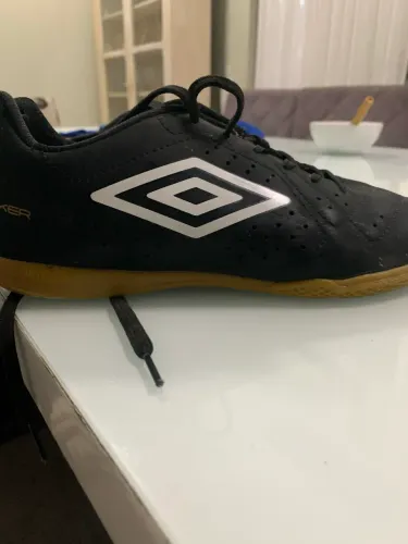 Chuteira futsal 
