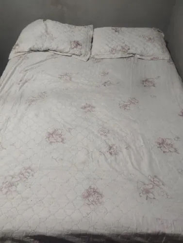 Colchão de casal + cama box