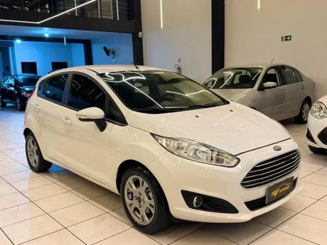 Ford Fiesta 1.6 16V Flex Aut. 5P 2015