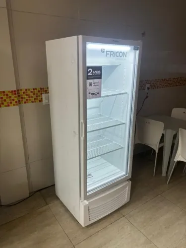 Refrigerador Fricon 402 litros branca