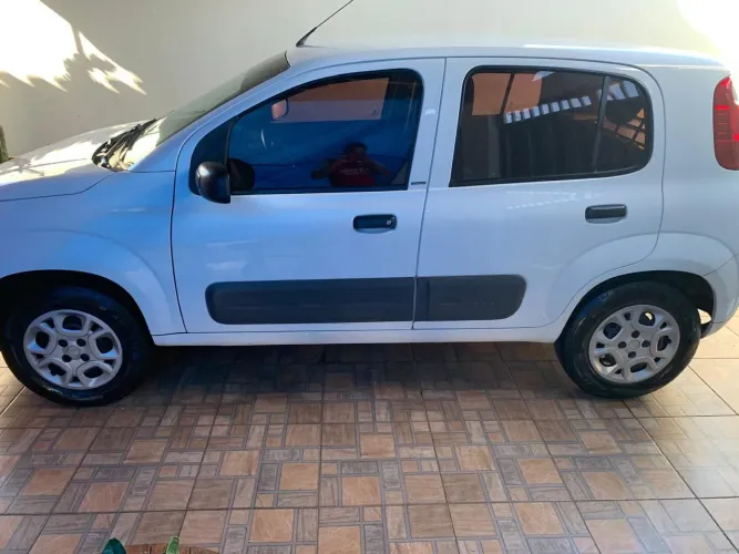 Fiat Uno Vivace Celeb. 1.0 EVO F.flex 8V 5P 2014