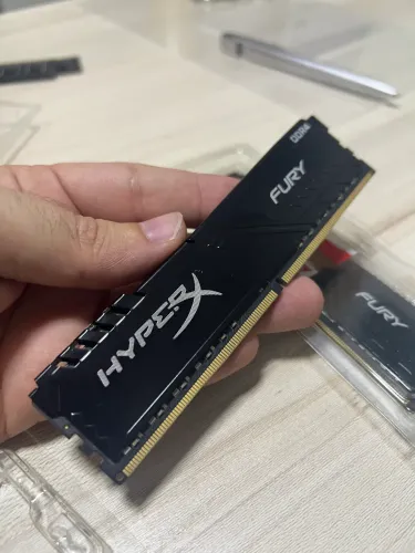 Memória ddr4 hyperx dois pentes de 8 gigas cada