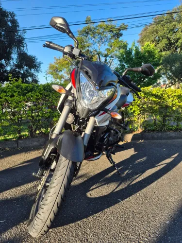 2025 Bajaj Dominar 160