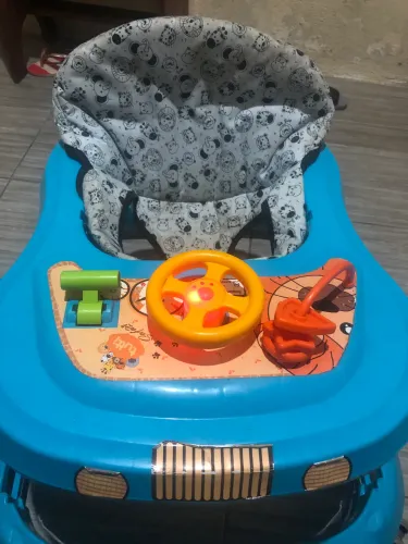 Vendo andaja com 3meses de uso bem conservado encanta uma musiquinha valor 150