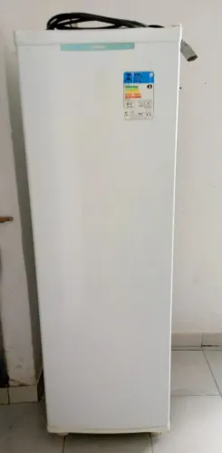 Vende _ se Freezer !!