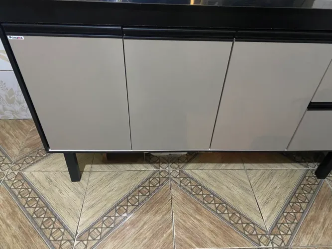 pia de cozinha com gabinete 1 50 bege e lateral preto
