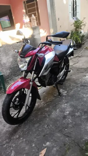 Vende-se CG TITAN SEMI NOVA