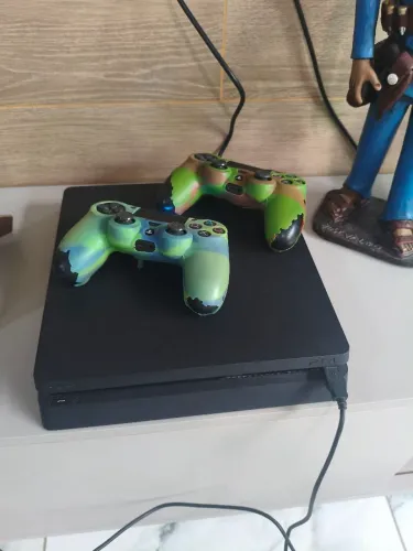 Ps4 slim 1t