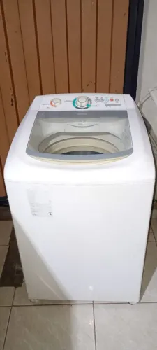 Vendo máquina de lavar consul 10kg funcionando perfeitamente por 450 reais entrego