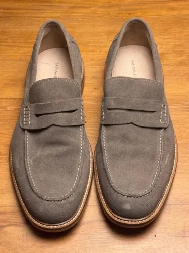 Sapato Banana Republic - Mocassim Camurça Cinza - Usado 1 vez - Tamanho 45