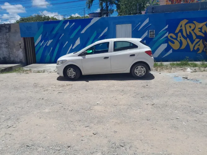 Chevrolet Onix JOY Hatch 1.0 8V Flex Mec. 4P 2018