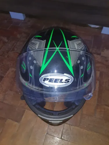 Capacete Peels Preto e Verde Sem Uso