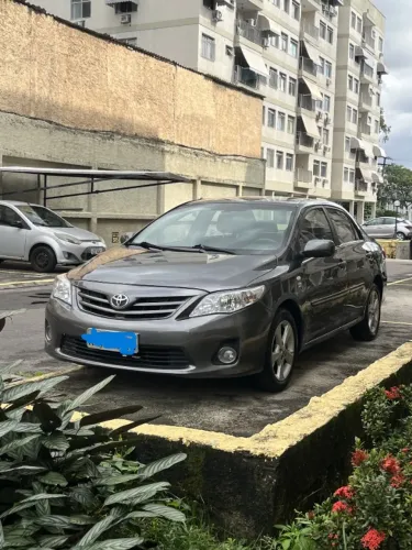 Toyota Corolla GLI 1.8 Flex 16V Aut. 2013
