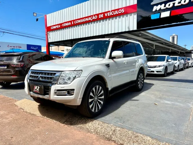 Mitsubishi Pajero HPE Full 3.2 4X4 T.i.dies. 5P AUT 2019
