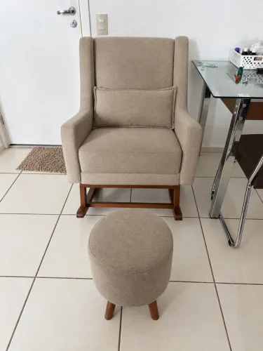 Poltrona de amamentação